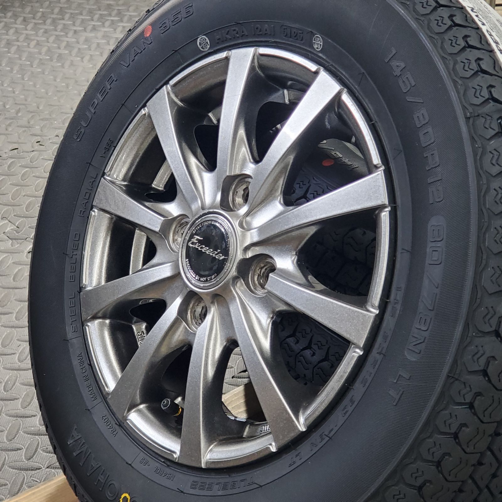 25年製 新品タイヤ 145/80R12 80/78N LT ヨコハマ スーパーバン356 