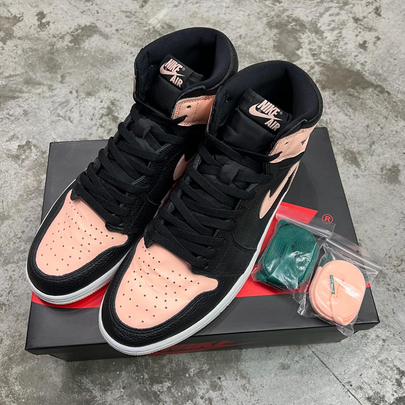 国内正規 NIKE Air Jordan 1 Retro High OGCrimson Tint エア 
