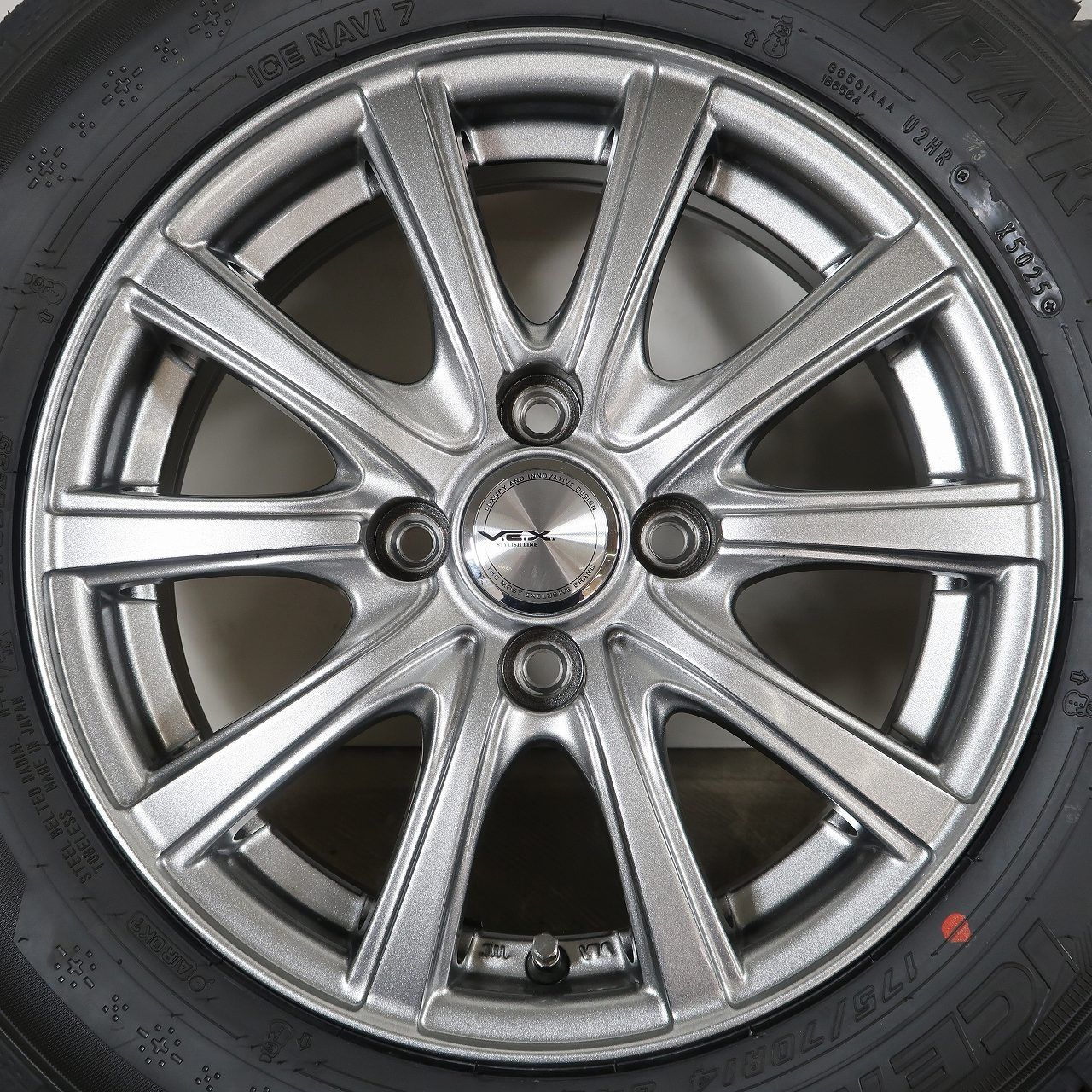 バリ溝 2025年】ヤリス アクア ヴィッツ 等に 4本 VEX 14インチ 5.5J +