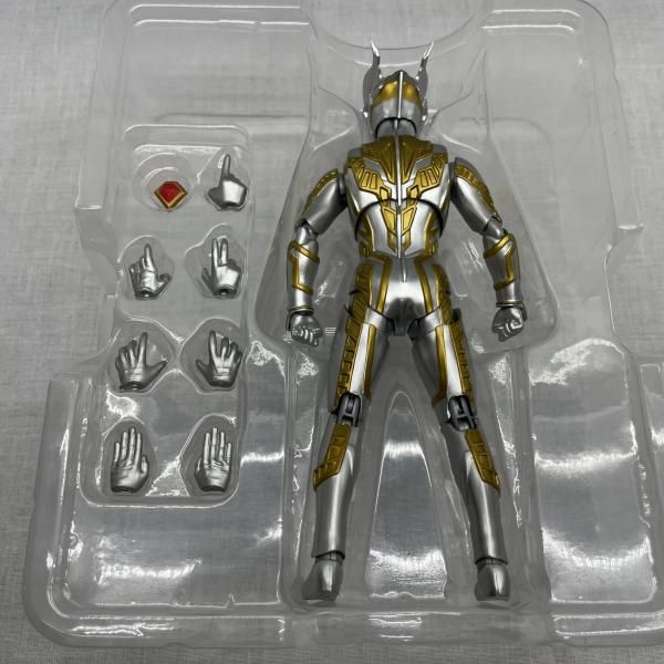 中古】開封)S.H.Figuarts ウルティメイトシャイニングウルトラマンゼロ