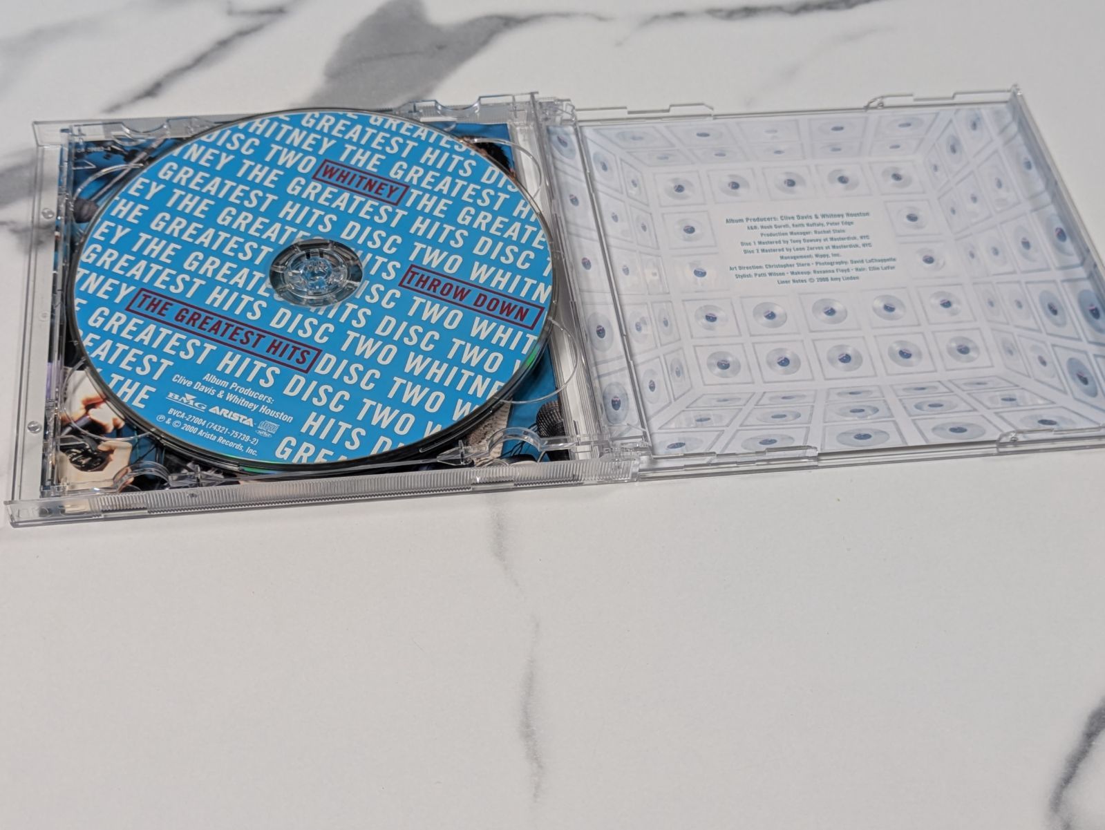 CD ホイットニー・ヒューストン THE GREATEST HITS 2枚組 - メルカリ