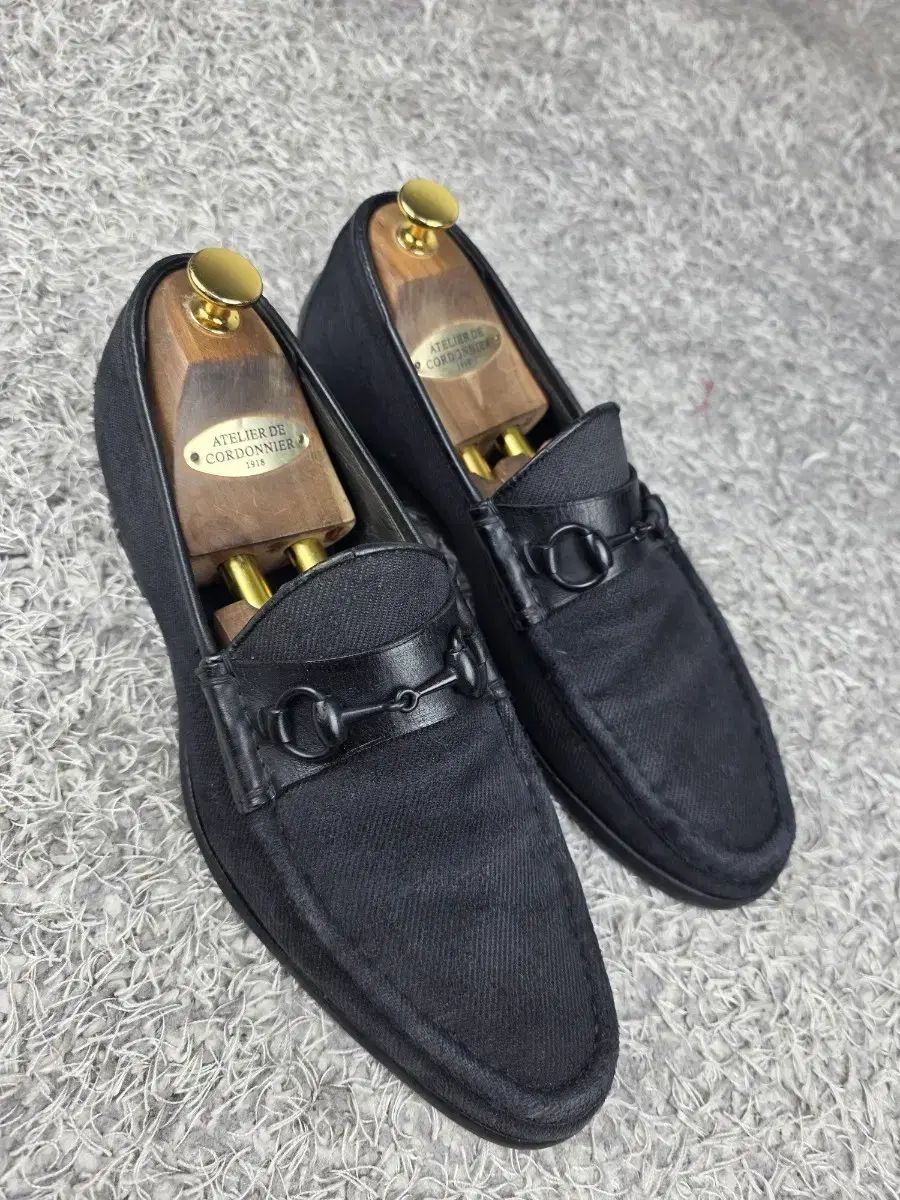 正規品 グッチ ホースビット ブラック ローファー EU42E/ 265 - メルカリ