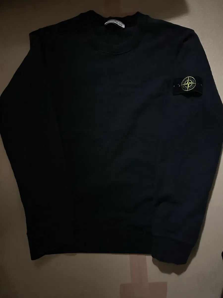 STONE ISLAND ストーンアイランド ブラック スウェット Lサイズ 【公式 