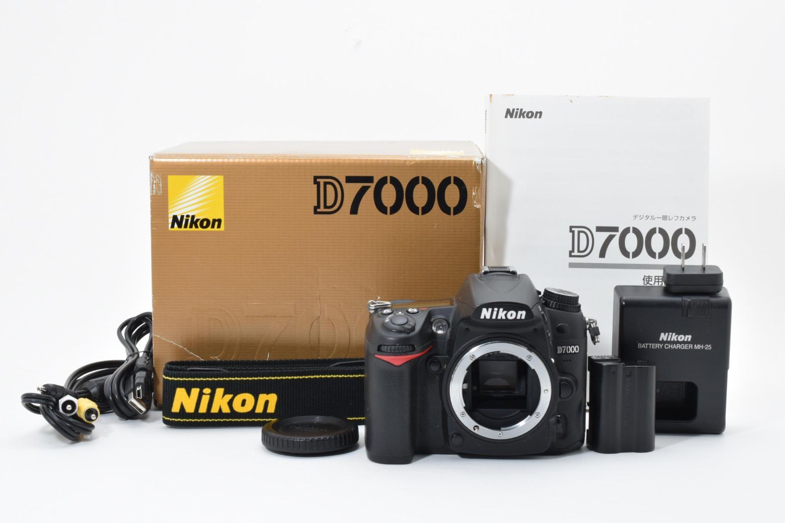Nikon D7000 ボディ 元箱付【美品】シャッター数わずか2,090回 