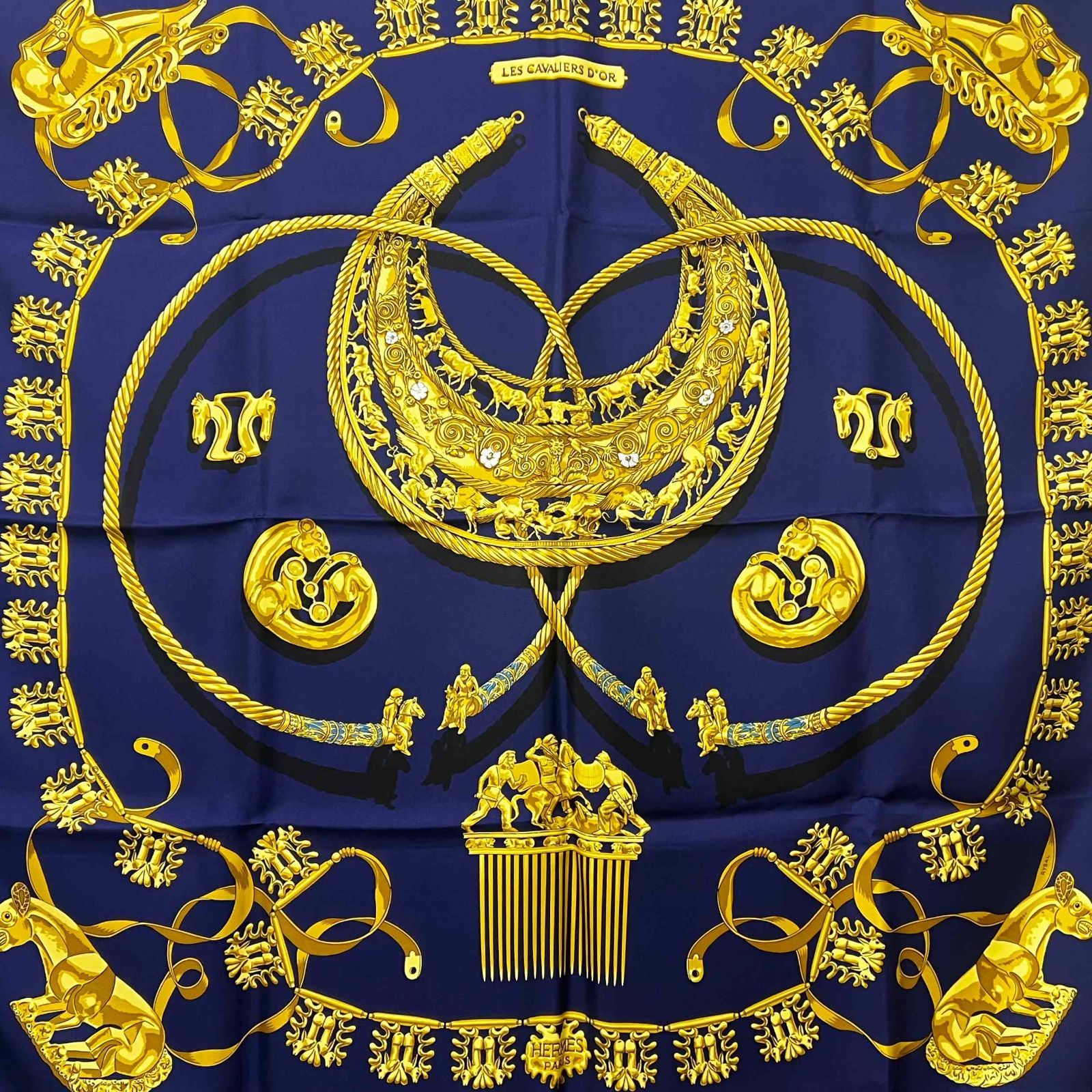 Herms エルメス 90カレ 大判 シルク スカーフ LES CAVALIERS DOR 黄金