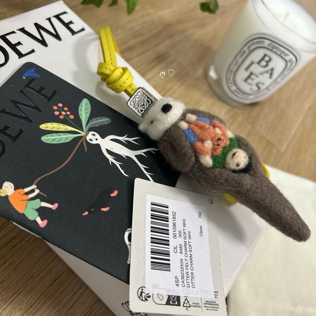 LOEWEロエベ スナフジタ ラッコチャーム キーホルダー バッグチャーム