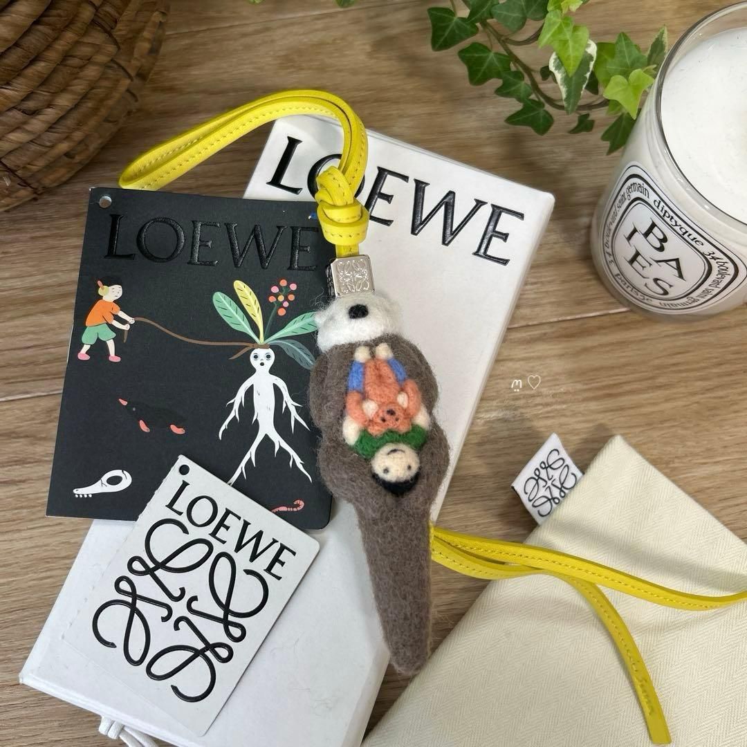 ロエベ　スナフジタ　ラッコ チャーム　ストラップ　新品　LOEWE LOEWEロエベ スナフジタ ラッコチャーム キーホルダー バッグチャーム