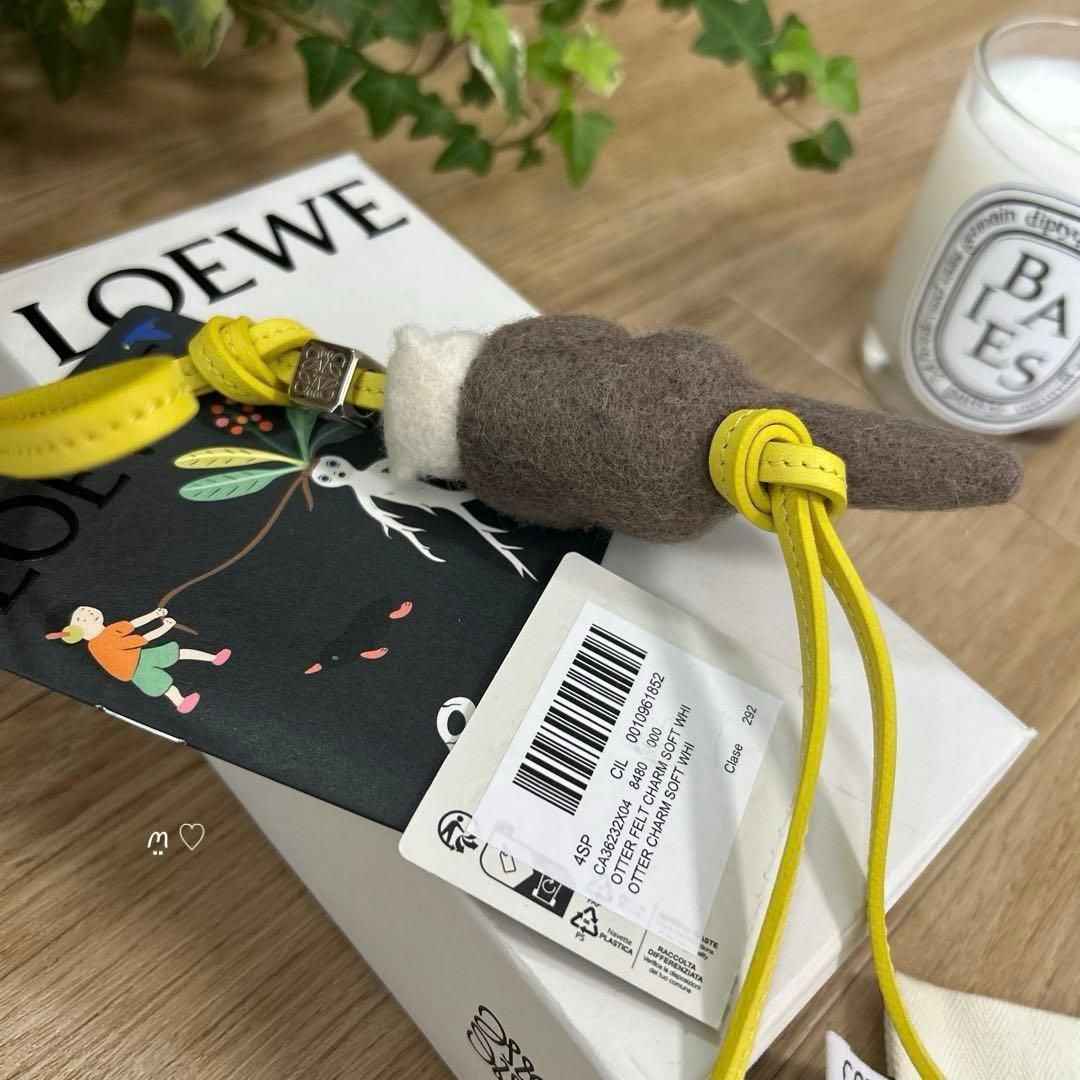 LOEWEロエベ スナフジタ ラッコチャーム キーホルダー バッグチャーム