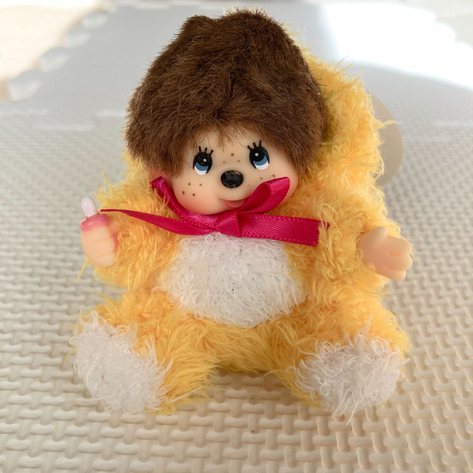 新品] 北海道限定モンチッチ もこもこぬいぐるみマスコットキタキツネ