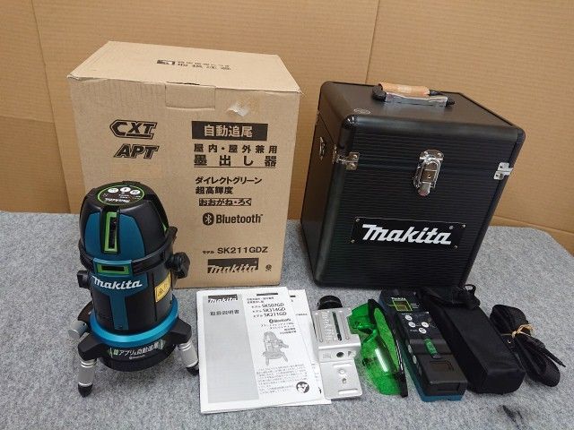 【未使用品】 マキタ SK211GDZ 充電式屋内･屋外兼用墨出し器 makita