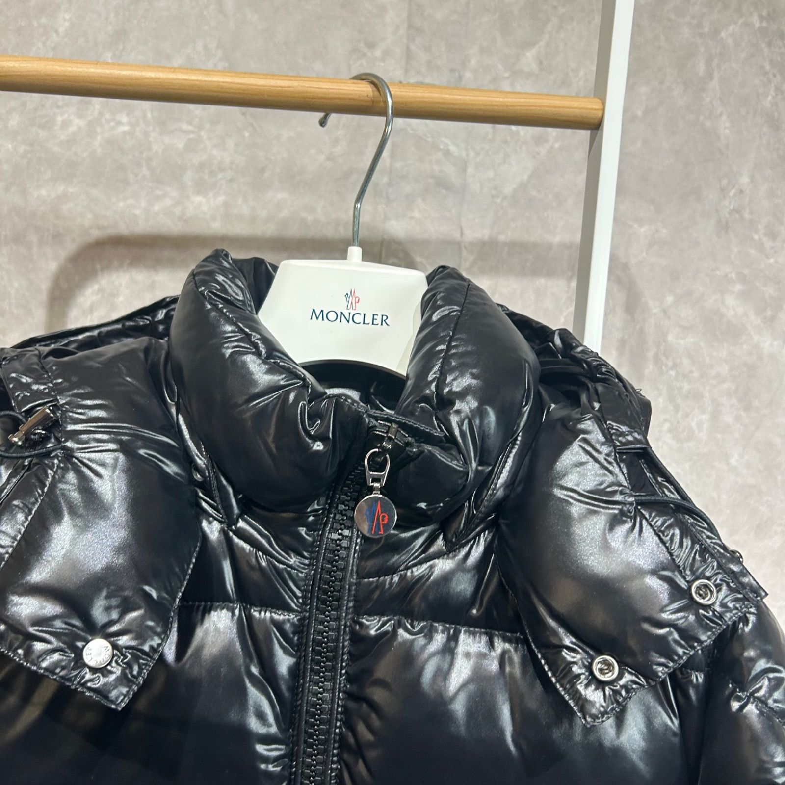 未使用に近い】 MONCLER モンクレール ダウンジャケット ブラック MAYA 