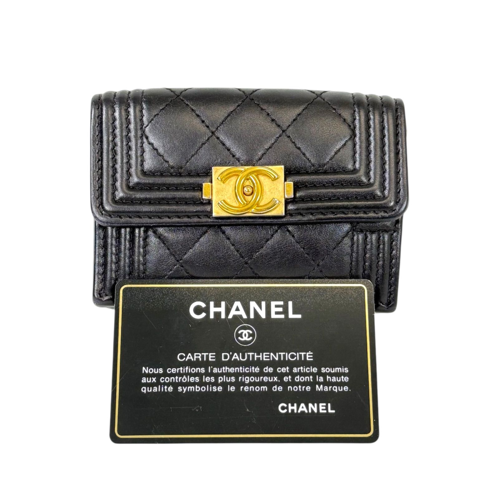 人気・美品】CHANEL シャネル ラムスキン ボーイシャネル コンパクト 
