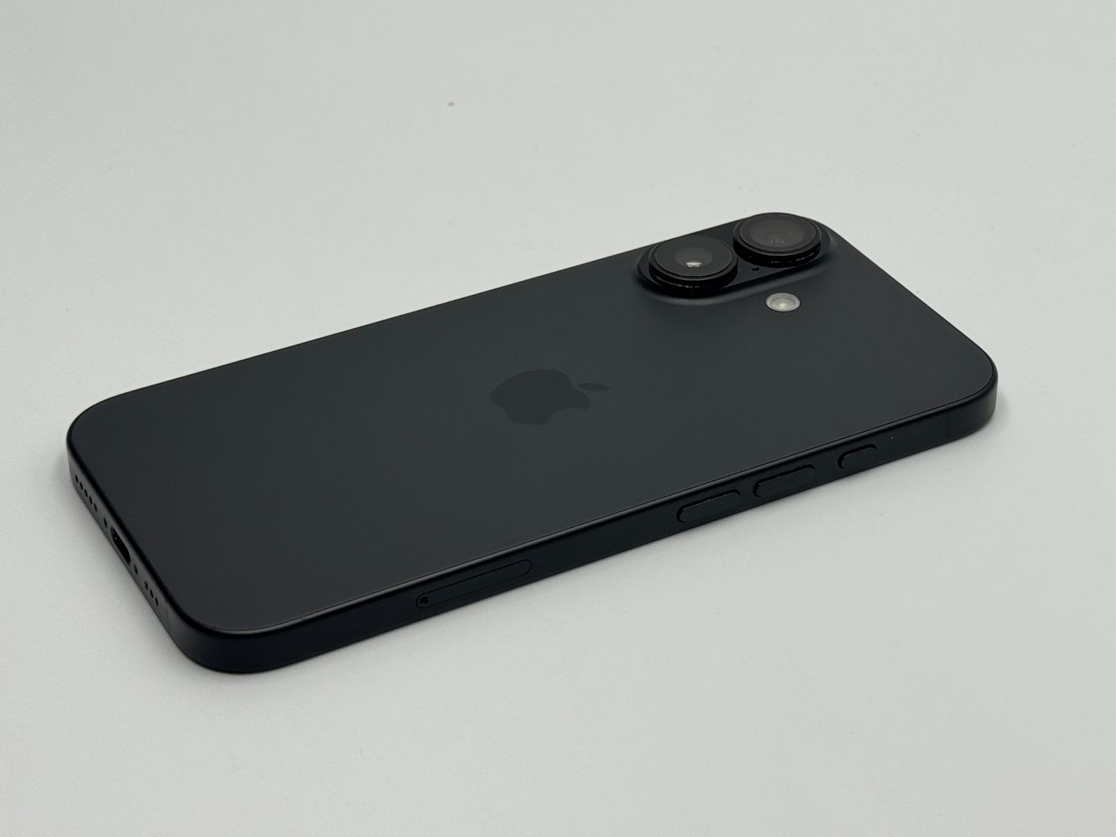 箱付き中古B】iPhone 16 128GB ブラック バッテリー【91%】 - メルカリ
