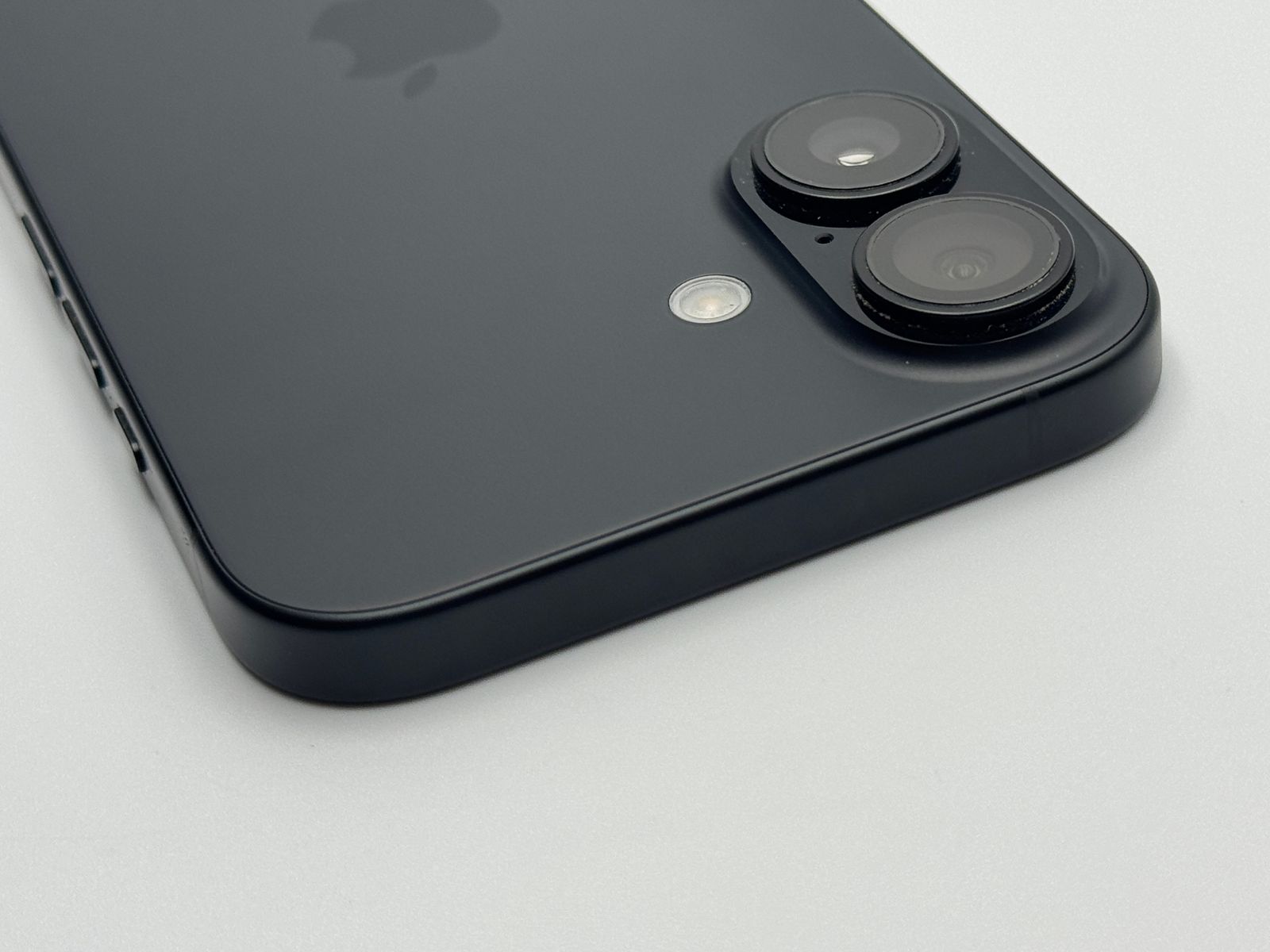 箱付き中古B】iPhone 16 128GB ブラック バッテリー【91%】 - メルカリ