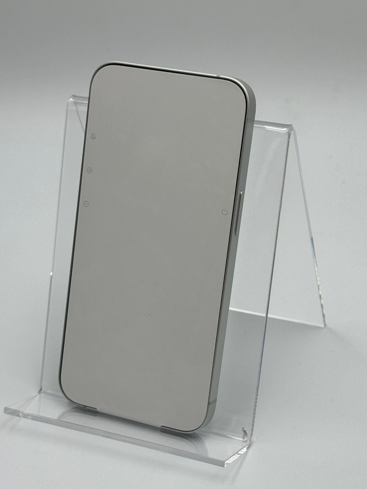 未使用美品】iPhone 16e 128GB ホワイト バッテリー【100%】 - メルカリ