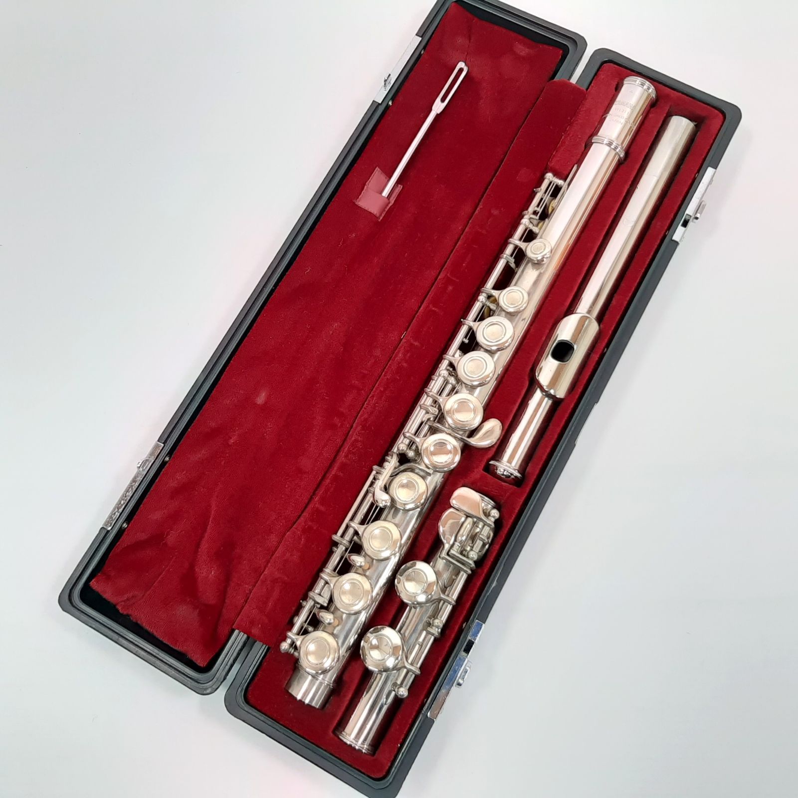 YAMAHA YFL-211 Eメカ ヤマハ フルート ハードケース付き 042871