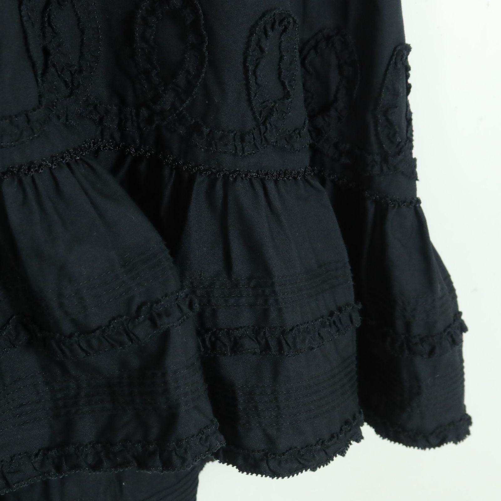 カネコイサオ　ピコフリル　美品　黒　フリル黒パフスリーブTシャツ 美品】カネコイサオ☆フリルたっぷり♪ピンタック ノースリーブ