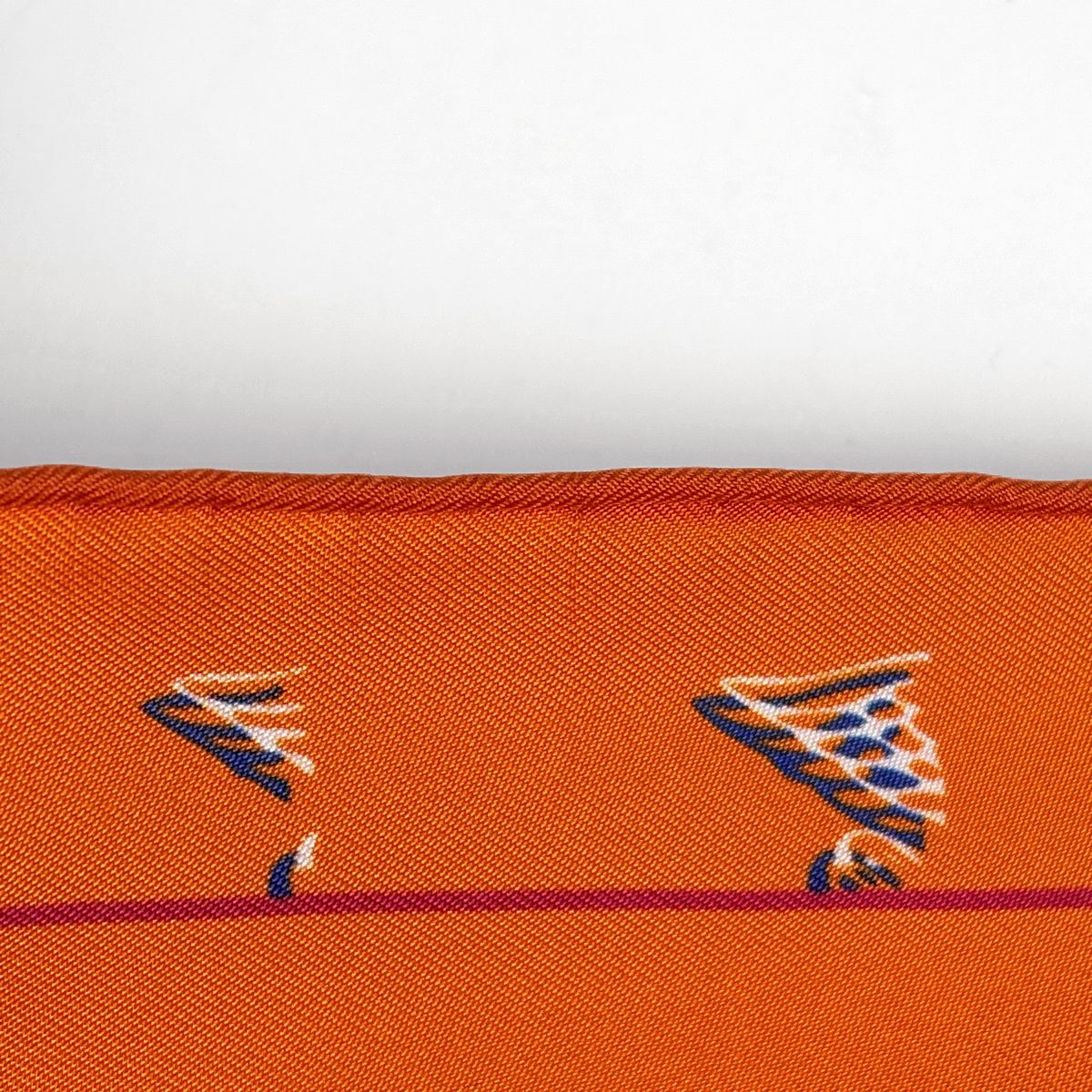 エルメス HERMES カレ90 24 FAUBOURG SECONDE 第2のフォーブル24番地