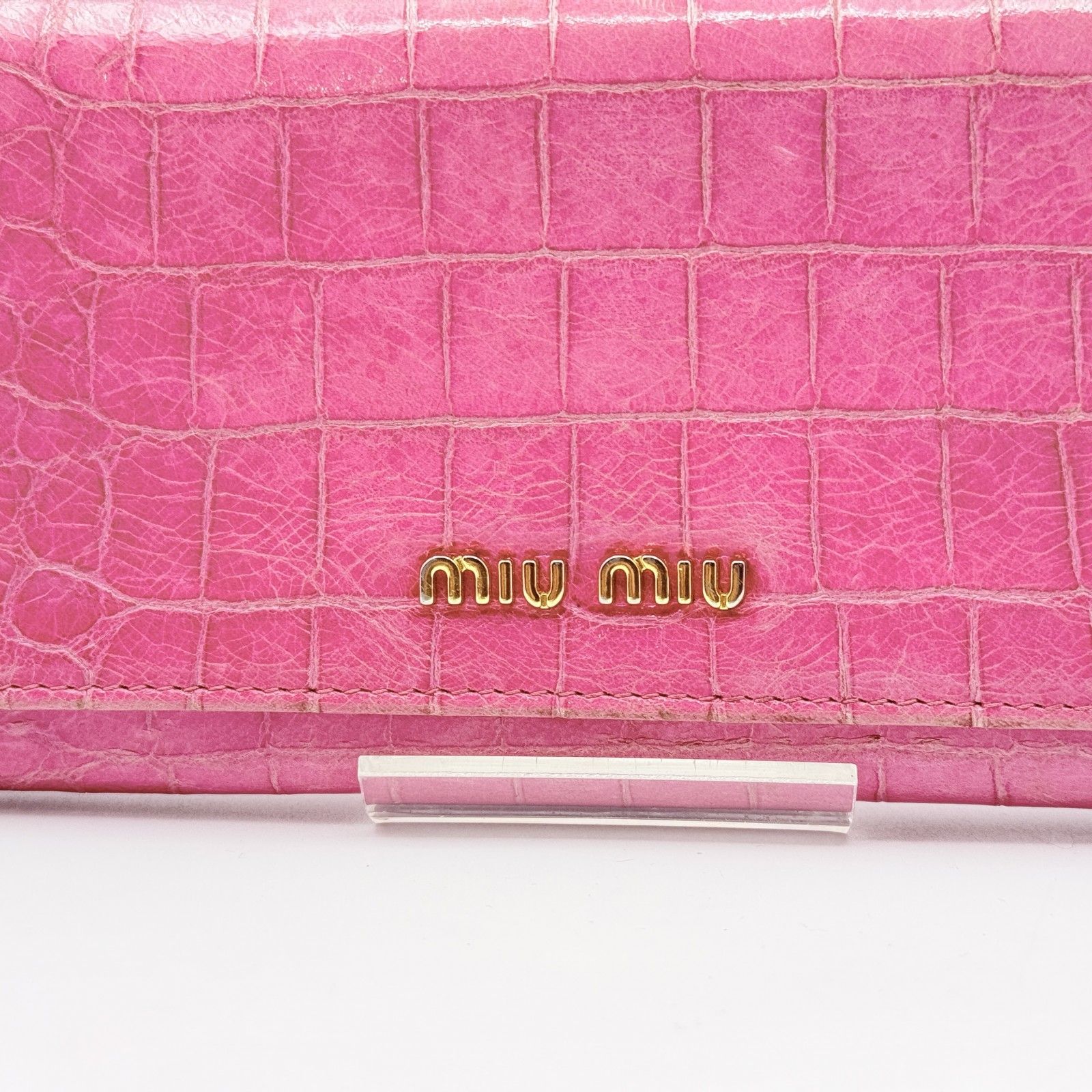 MIU MIU MIUミュウミュウの長財布 ピンク MIU（ミュウミュウ）クロコ型