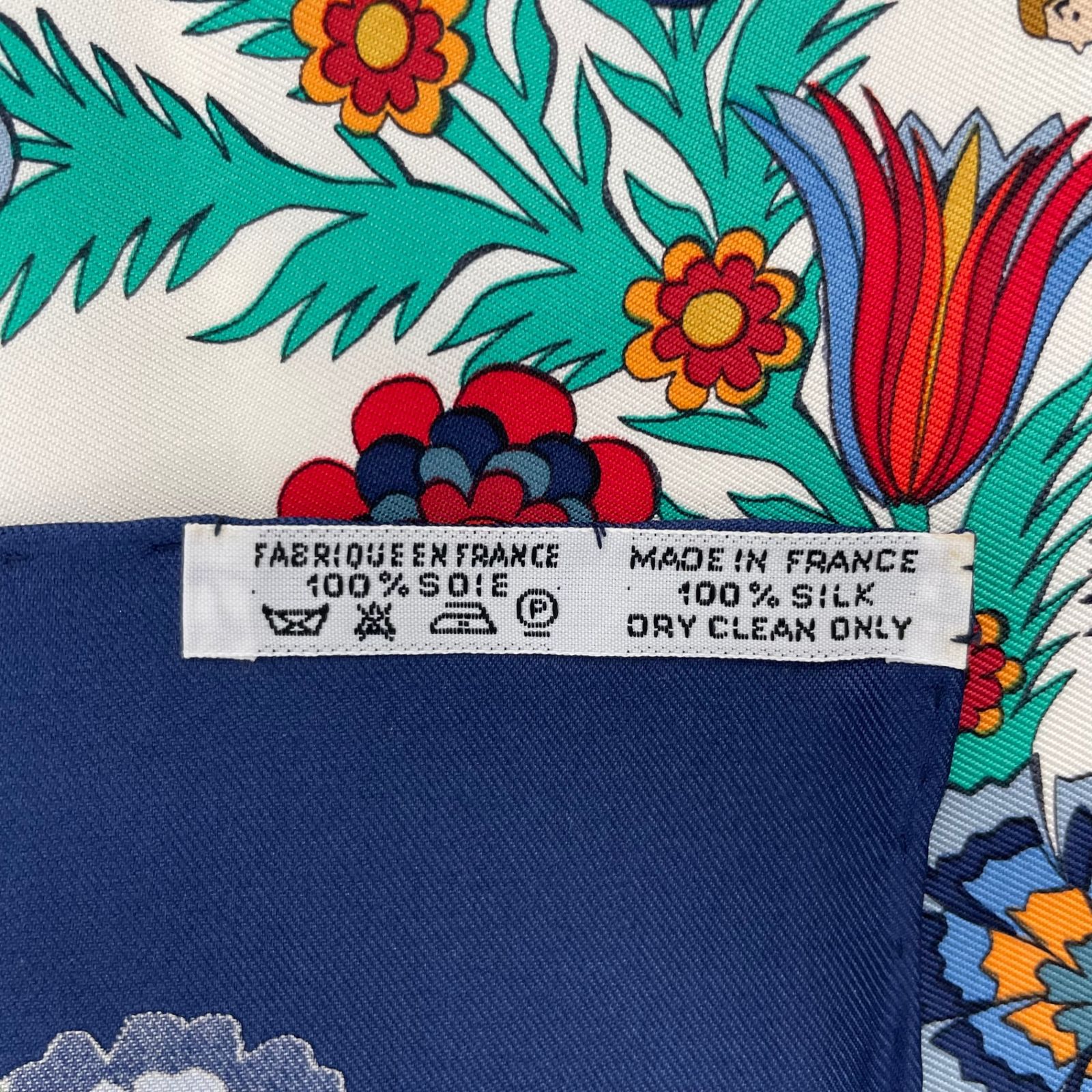 新品同様 HERMES エルメス スカーフ シルク カレ90 Decoupages 切り絵 