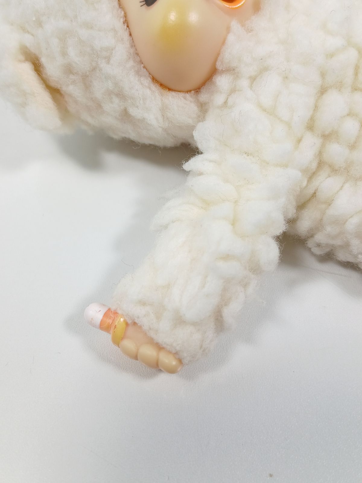 旧タイプ　モンチッチのおともだち　ひつじのチャムSサイズ　美品　タグ付き 希少 モンチッチのおともだち チャム Sサイズ ひつじ ぬいぐるみ 旧