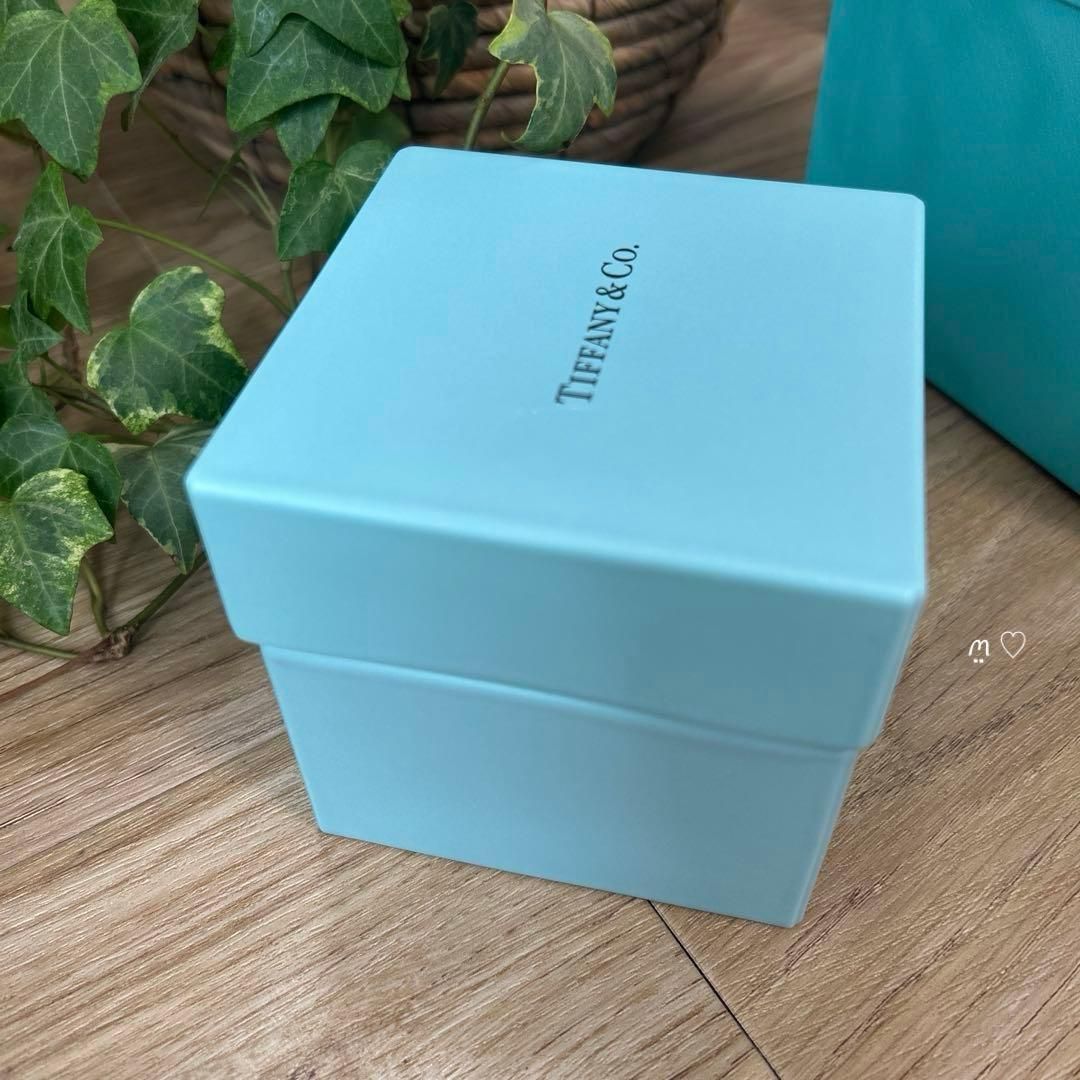 ティファニー ボーンチャイナ製ブルーボックス 陶器小物入れ