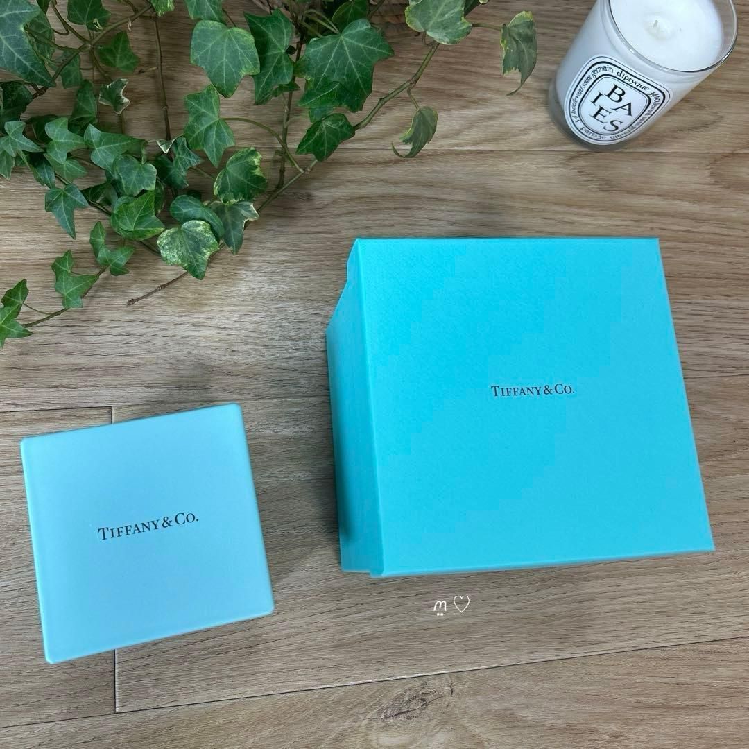 ティファニー ボーンチャイナ製ブルーボックス 陶器小物入れ