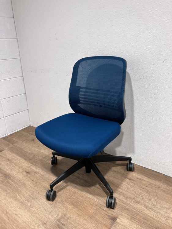 品 コクヨ シロッコチェア CR-G2620 ブルー