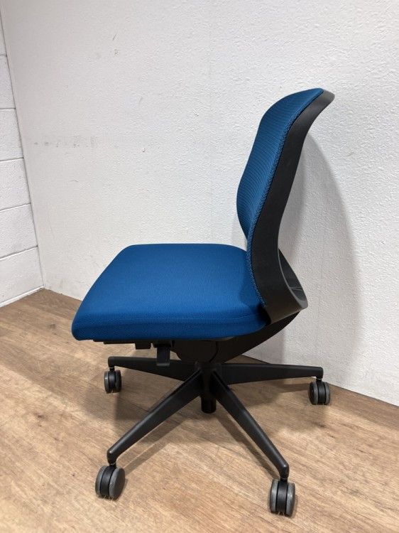 コクヨ シロッコチェア