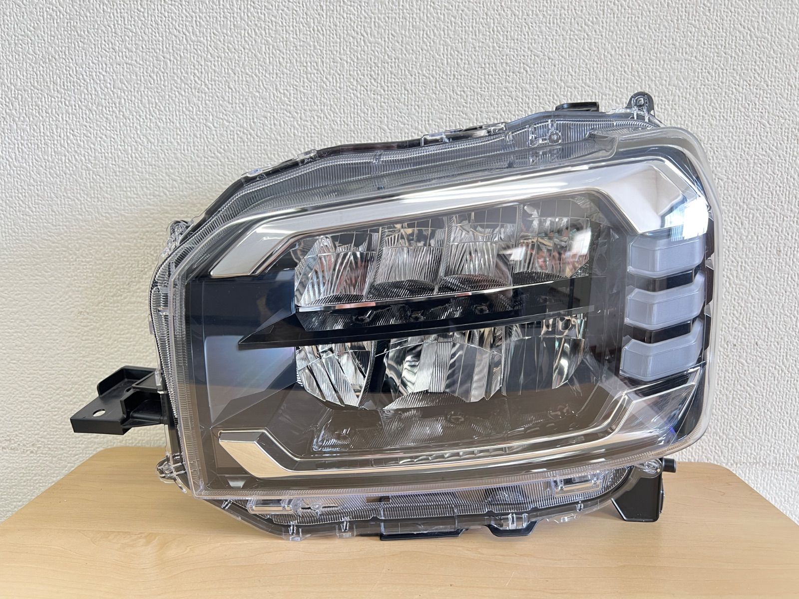 ダイハツ】タフト LA900S/LA910S 純正 左ヘッドランプ Koito100-6907D