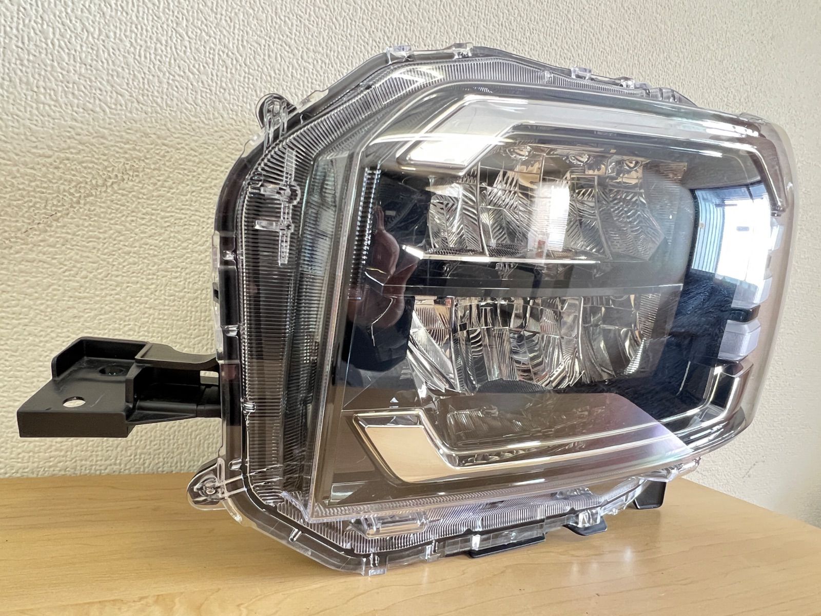 ダイハツ】タフト LA900S/LA910S 純正 左ヘッドランプ Koito100-6907D