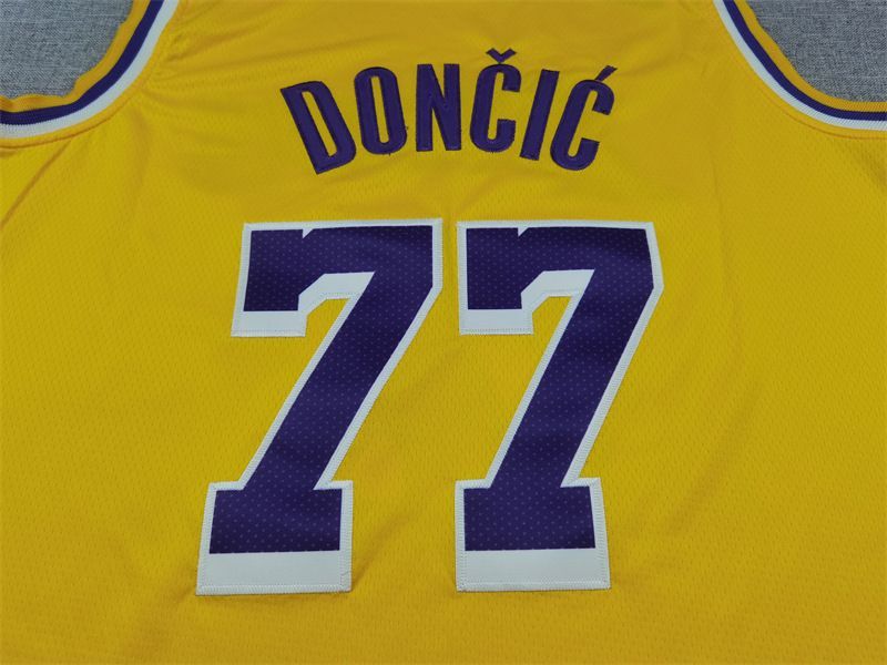 NBA ルカ・ドンチッチ（Luka Dončić）レイカーズ ユニフォーム 刺繍