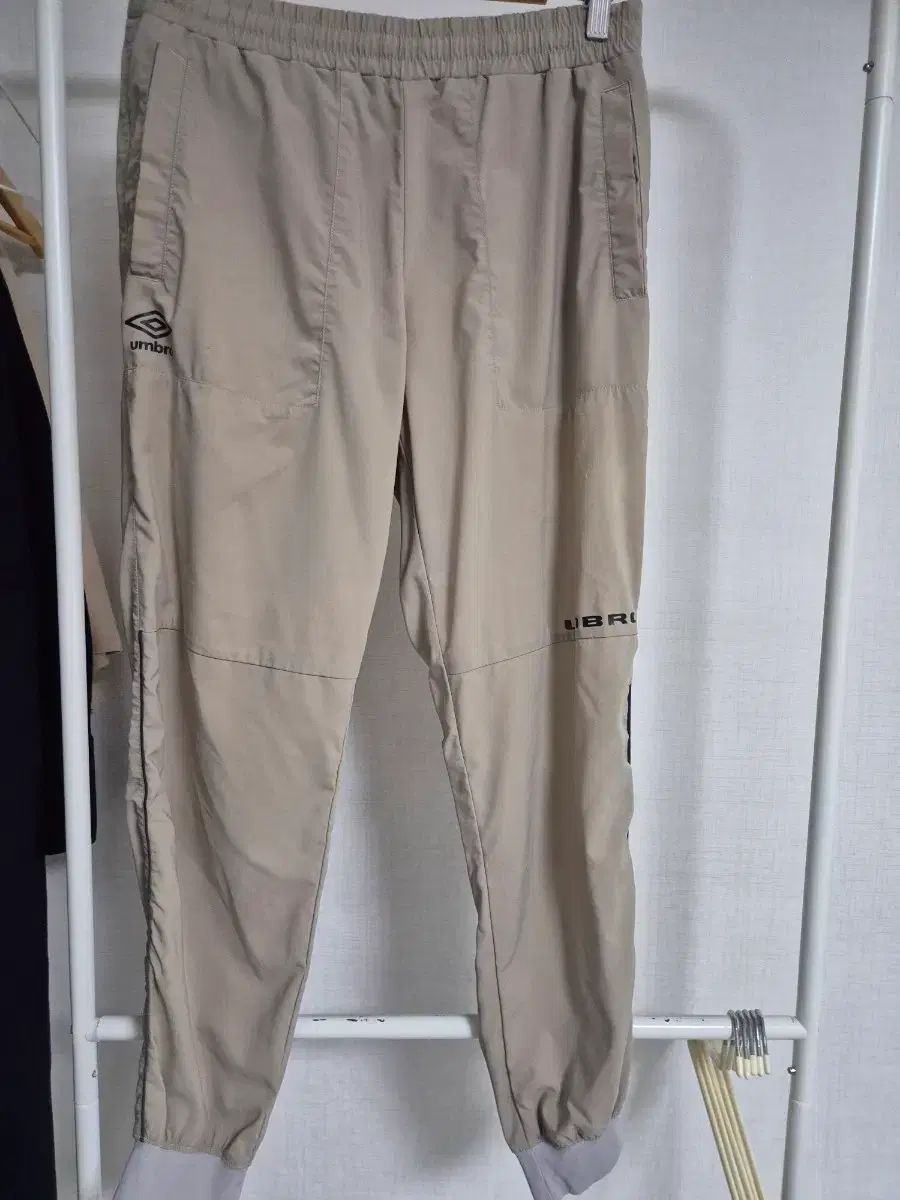 アンブロ ズボン