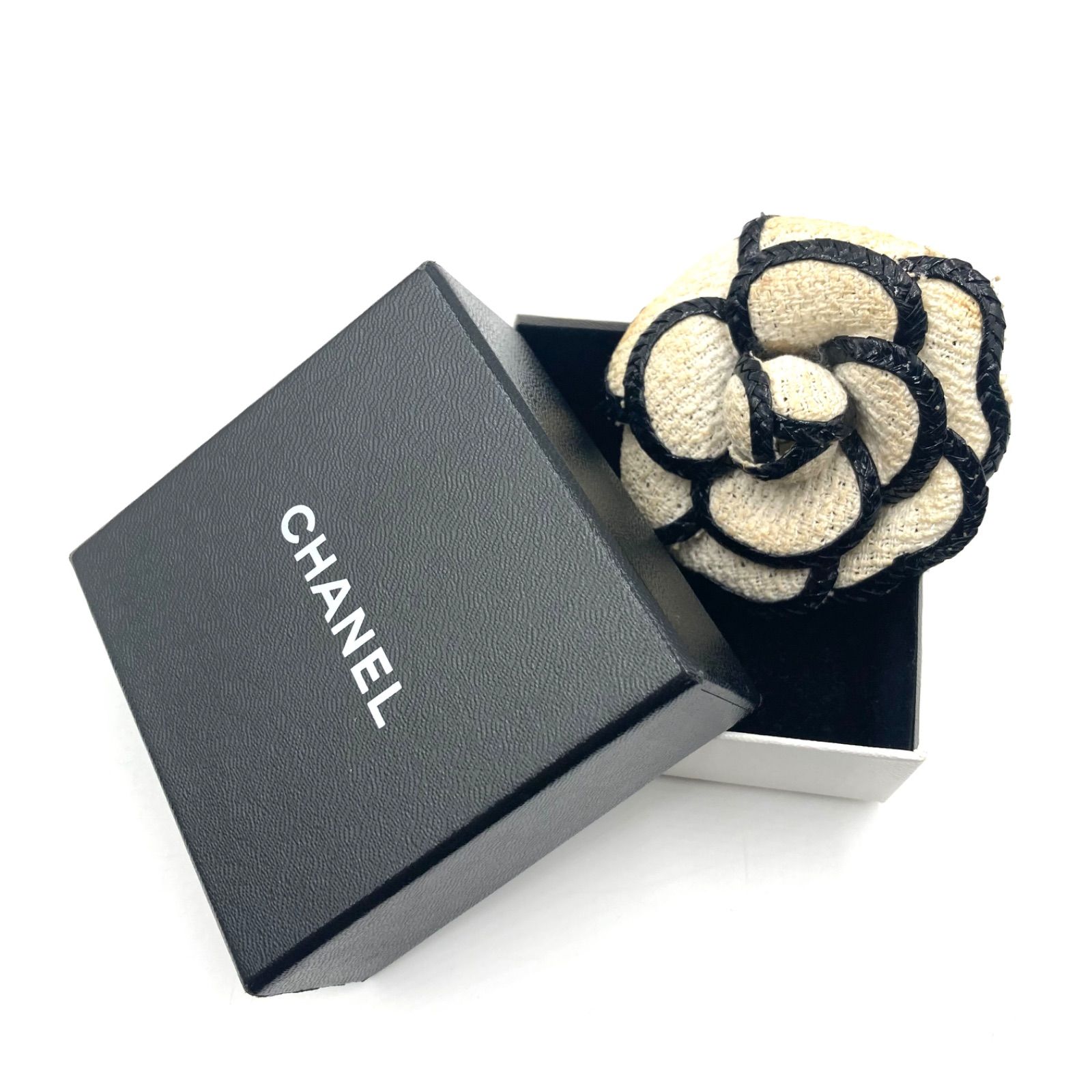 CHANEL シャネル カメリア コサージュ ブローチ ツイード生地 椿の花