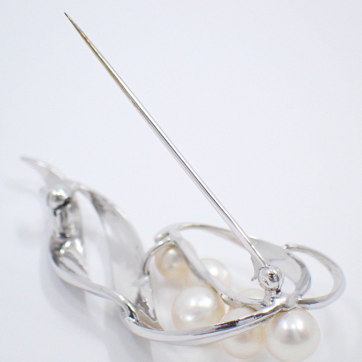 MIKIMOTO ミキモト リーフモチーフ ブローチ シルバー/パール6粒【い