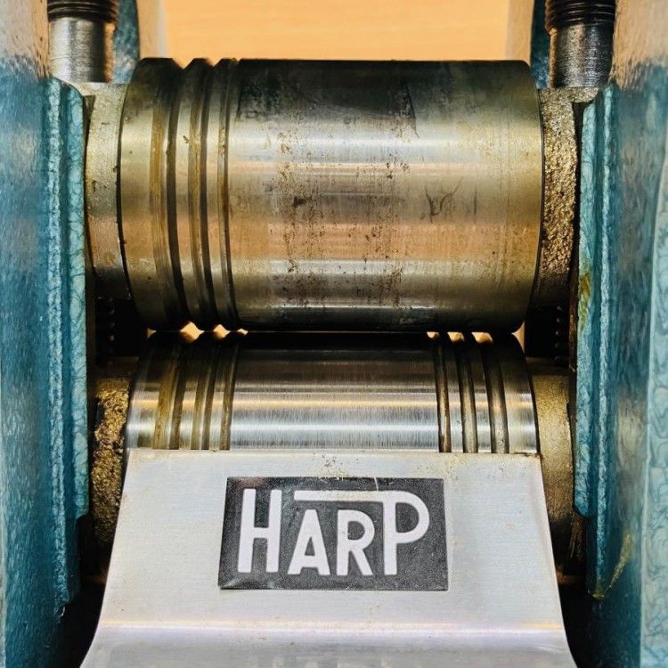 HARP 彫金ローラー圧延機　金属延ばし　手動式　彫金用 溝あり HARP/ハープ 彫金ローラー 手動式金属圧延機 - メルカリ