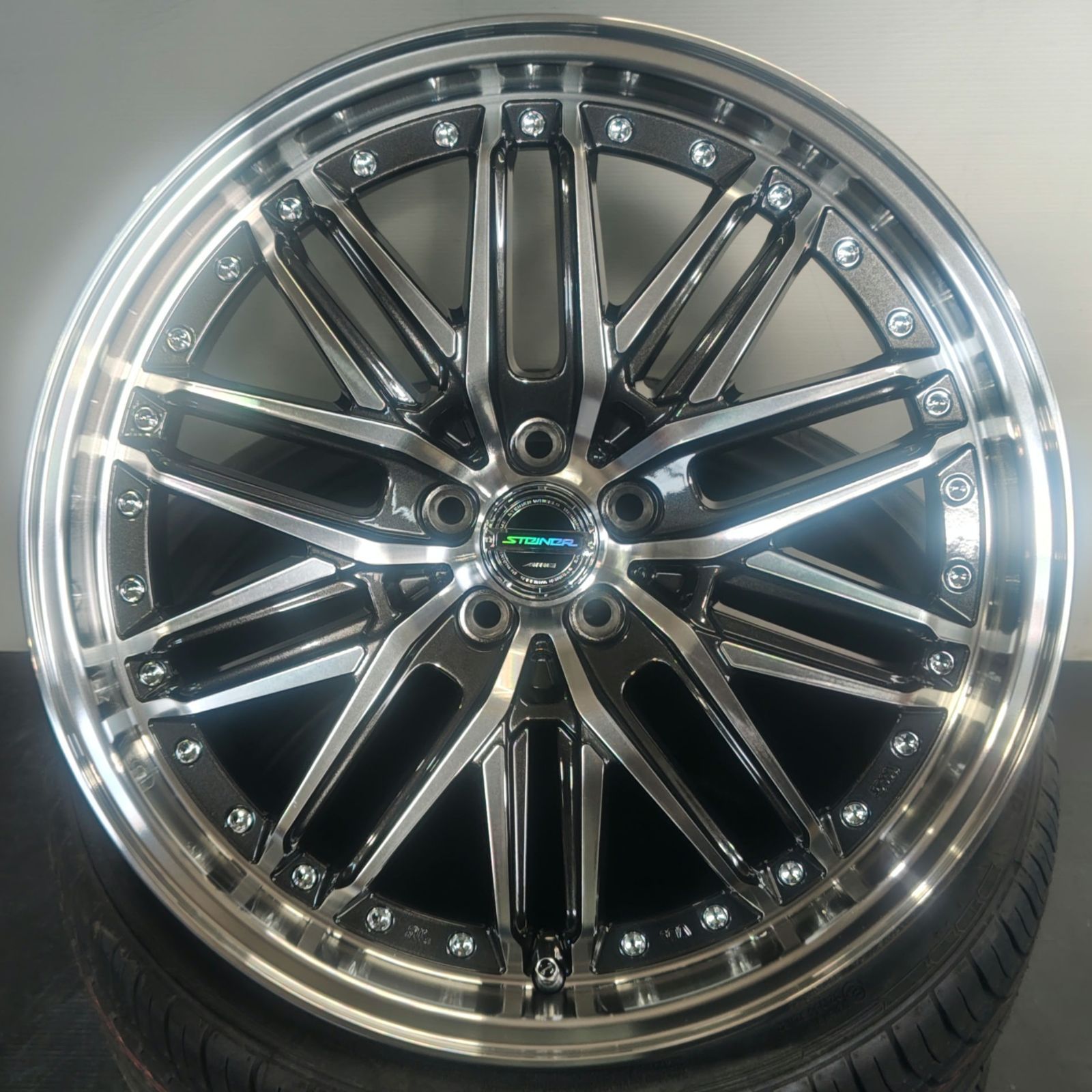 50プリウス用 19インチタイヤセット 2026新製品!!!!!! - メルカリ