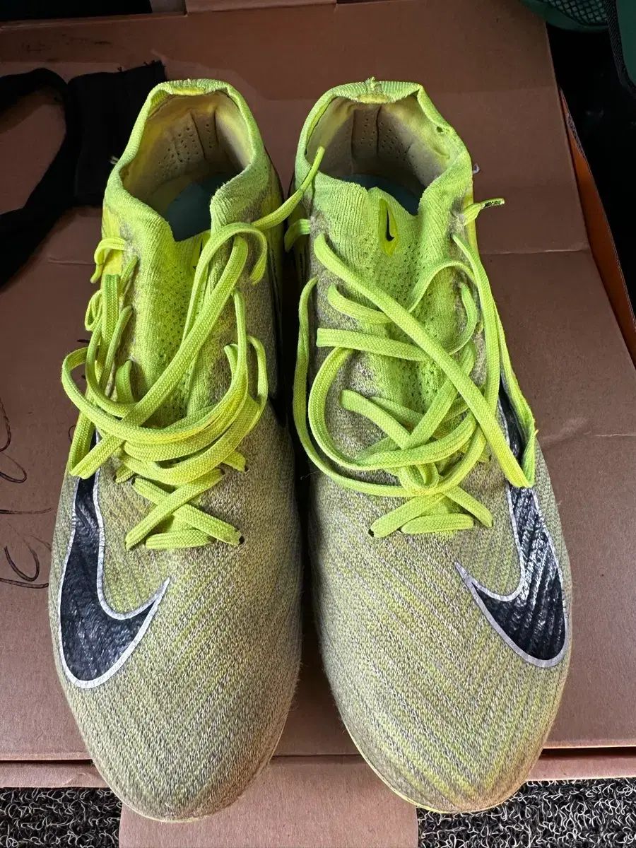 ナイキ マーキュリアル ベイパー 16 エリート fg 270