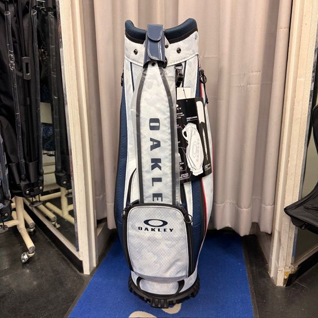  Cb 未使用品 オークリー キャディバッグ メンズ Oakley Golf Bag 18.0 OAKLEY 葛西店 最新ゴルフ用品 ゴルフバッグ キャディバッグ ゴルフ