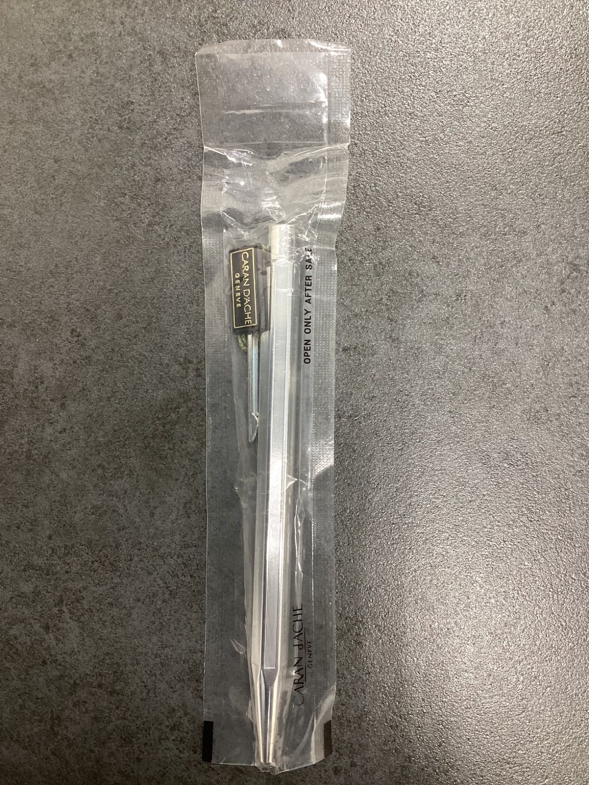 カランダッシュ/ CARAN D'ACHE GENEVE ボールペン 未使用 - メルカリ