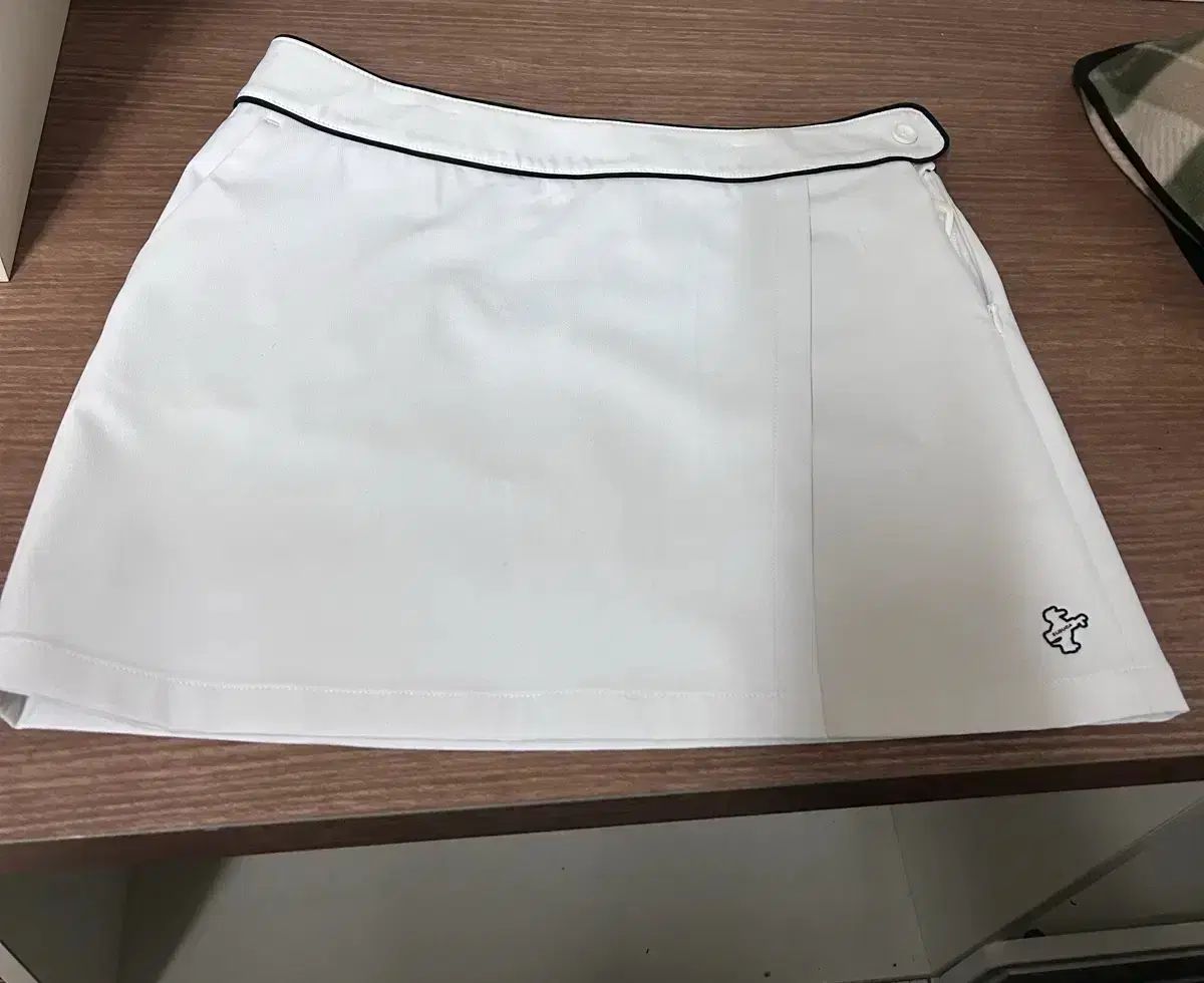 レディースゴルフスカート 67サイズ 8枚 まとめ 韓国ブランド LOUIS