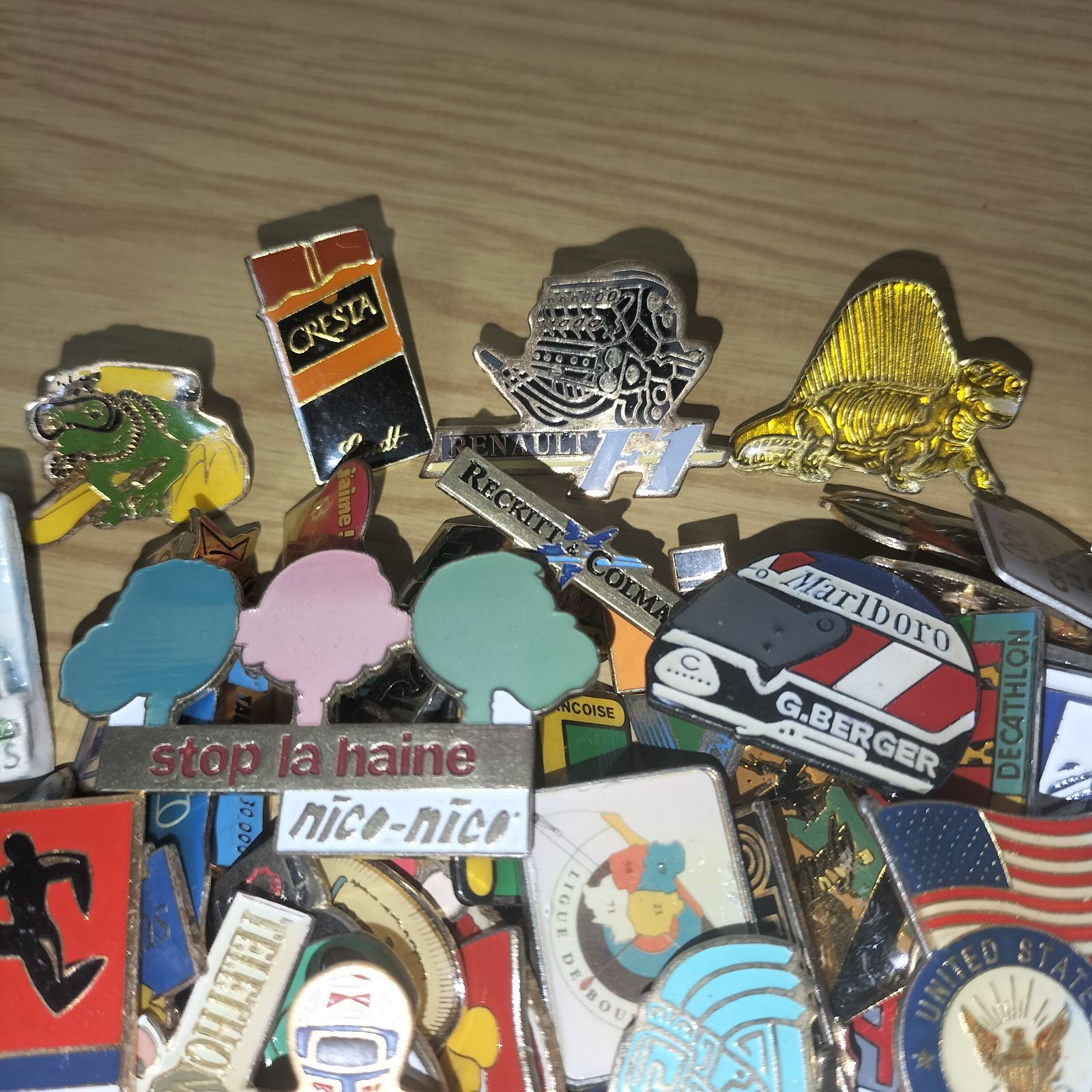 ピンバッジ 100個セット フランス雑貨 まとめ売り ピンズ ヴィンテージ