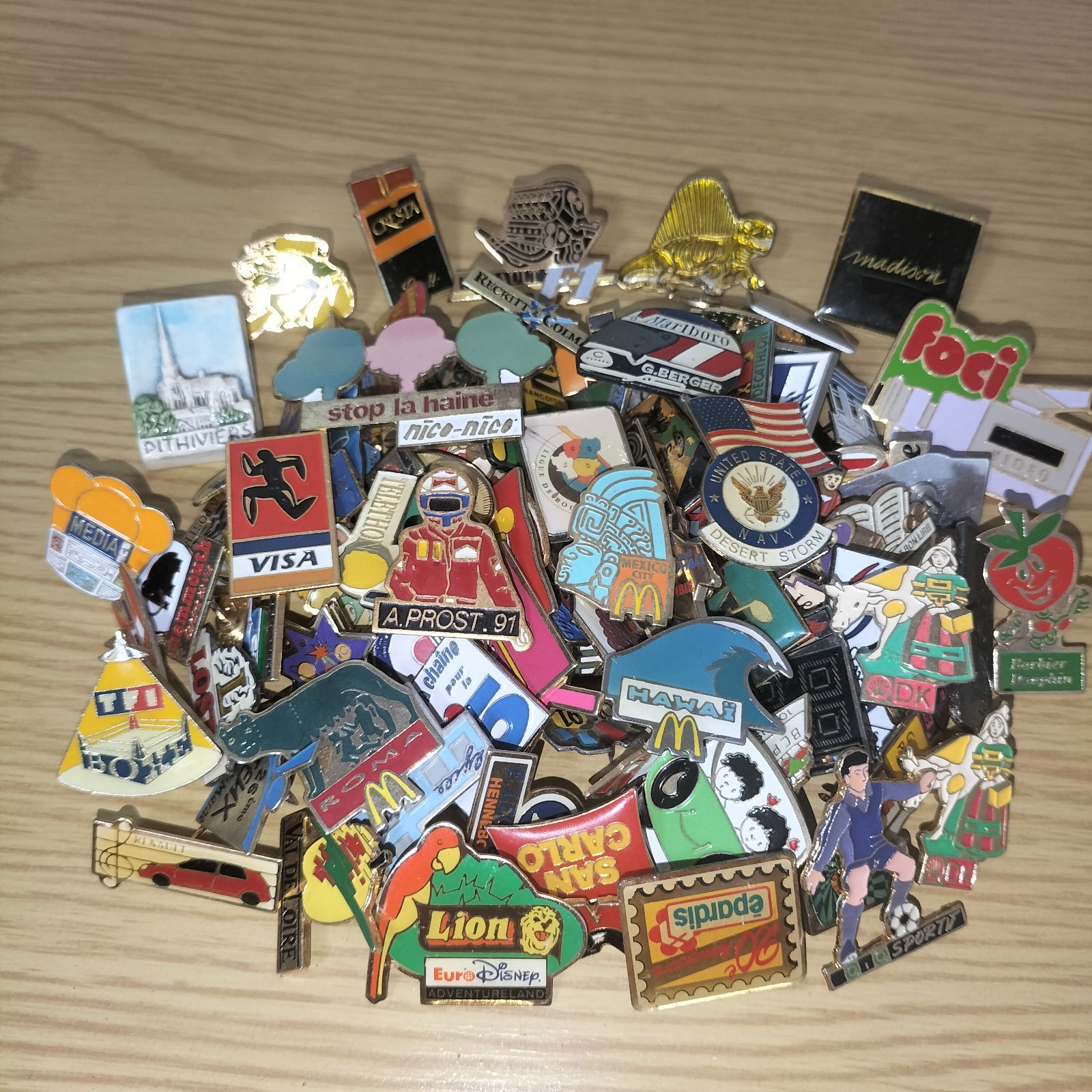 ピンバッジ 100個セット フランス雑貨 まとめ売り ピンズ ヴィンテージ