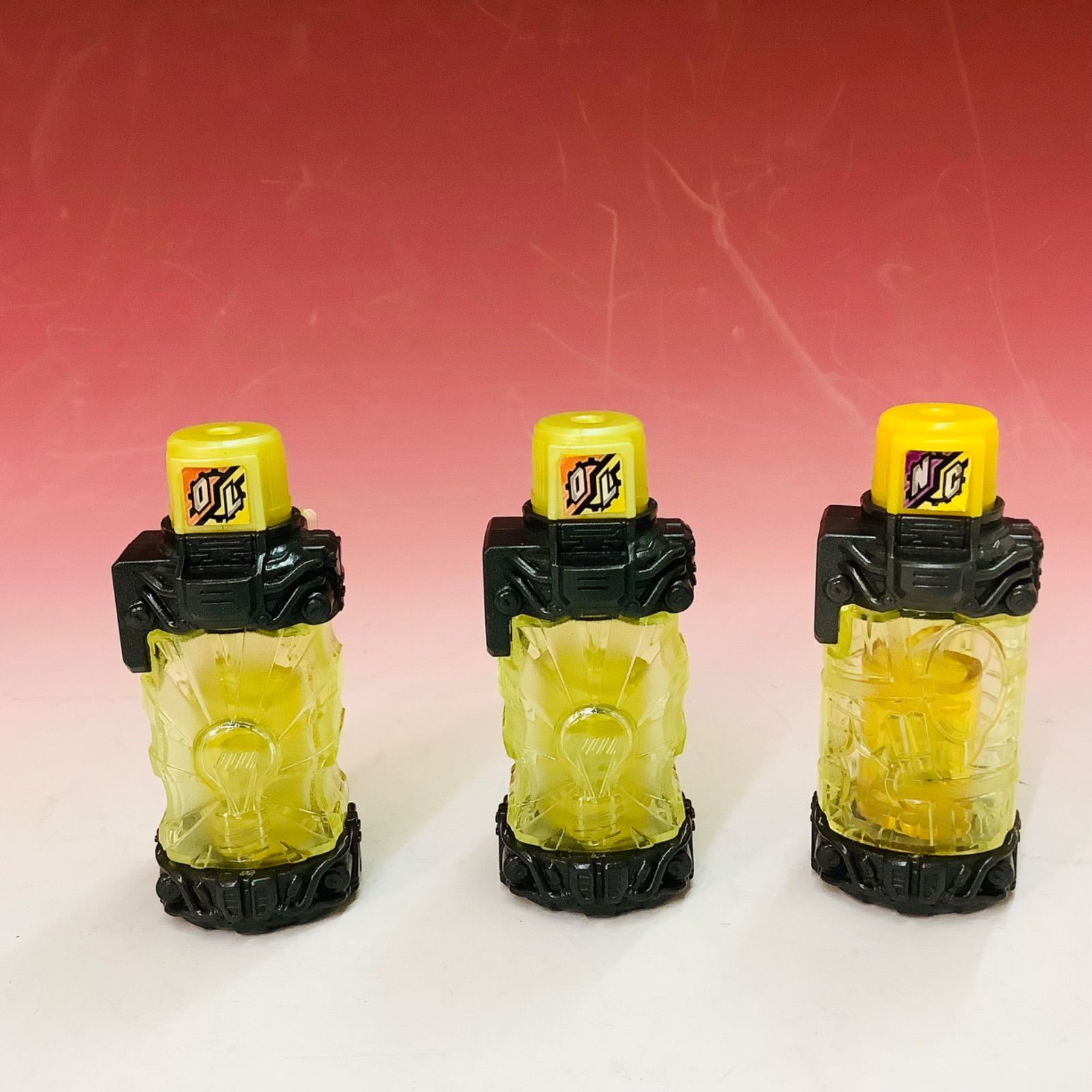 【中古品】仮面ライダービルド【変身ベルト、フルボトル】 仮面ライダービルド (カメンライダービルド) 仮面ライダー 変身ベルト
