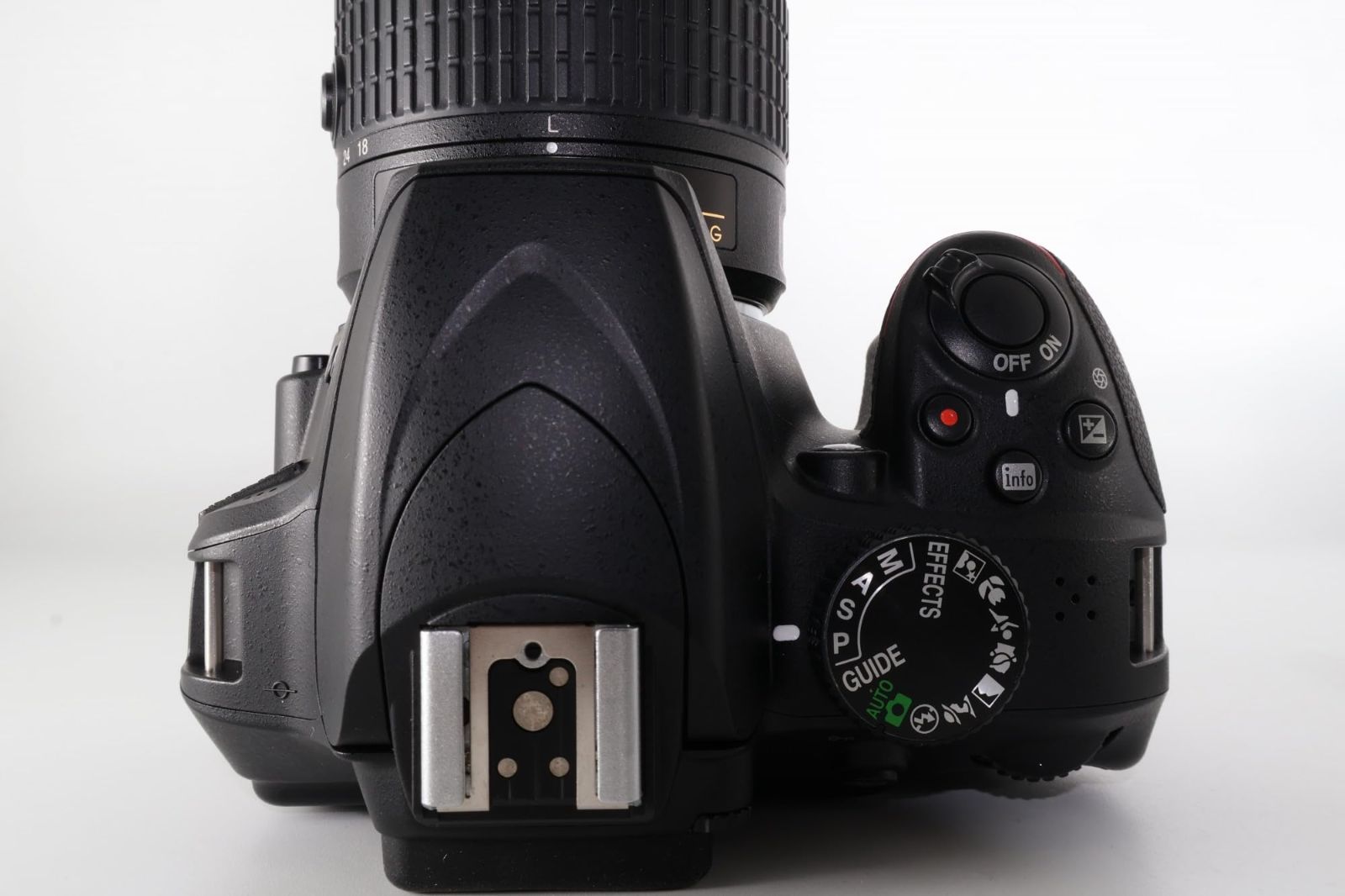 極美品】《 ショット数2139 回》Nikon デジタル一眼レフカメラ D3400