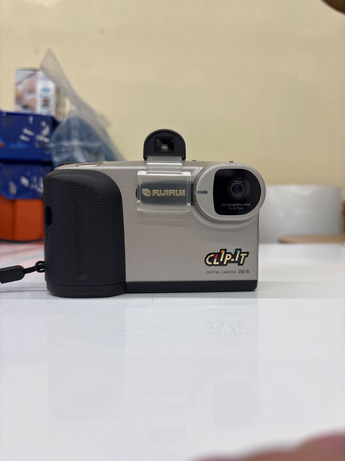 Fujifilm CLIP-IT DS-8 デジタルカメラ - メルカリ