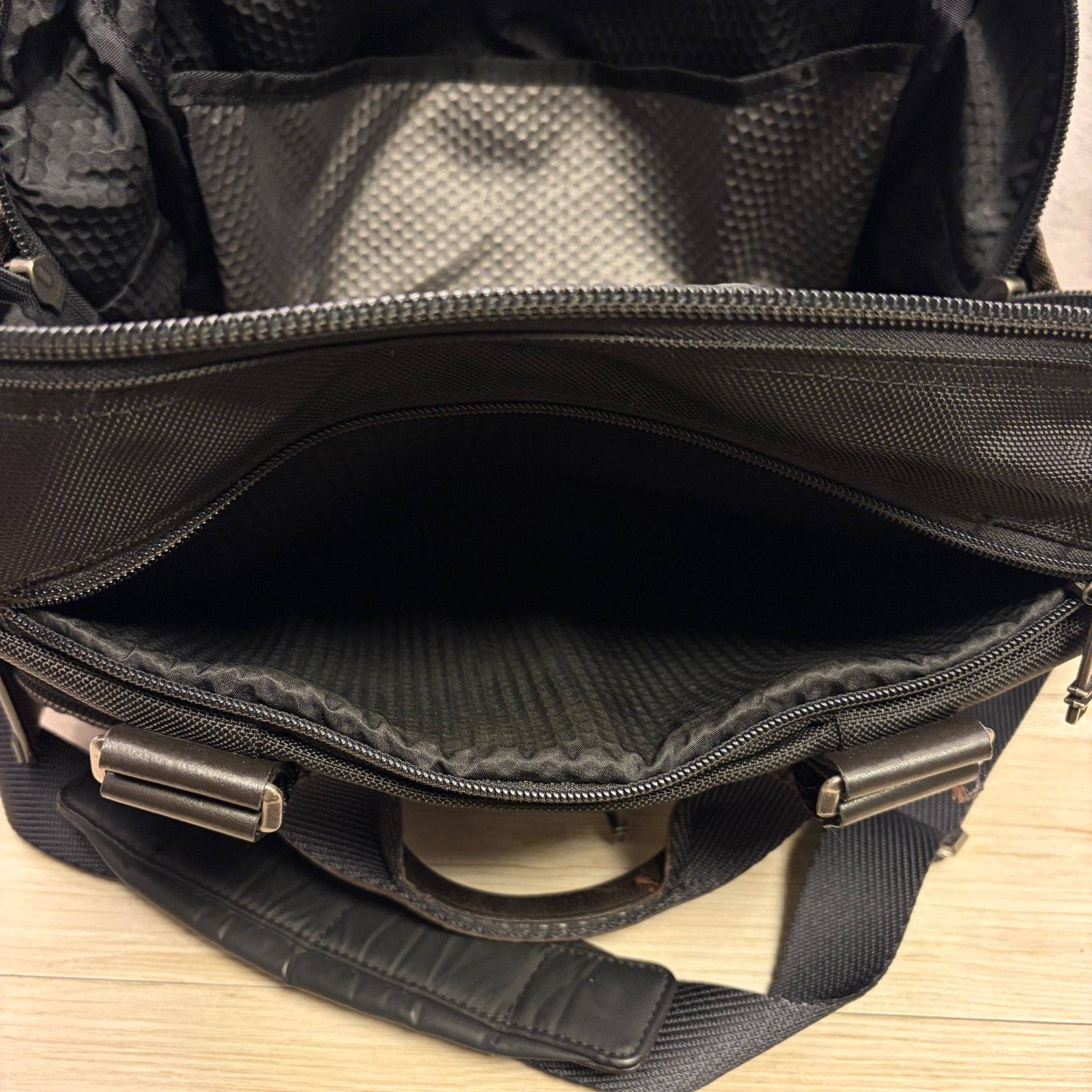 TUMI Alpha Bravo エッセンシャルトート 2WAY ブラック トゥミ 