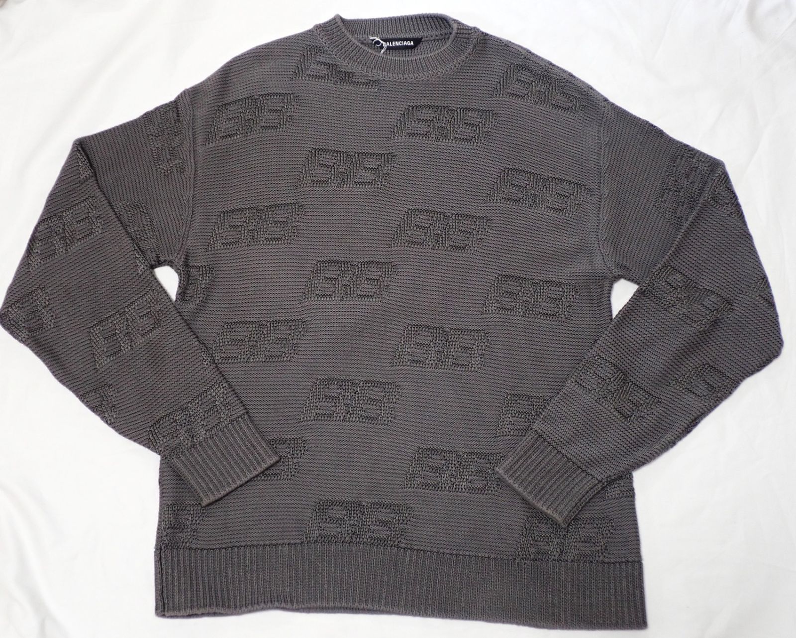 免税 店 価格 BALENCIAGA グレー ロゴ入りセーター Sサイズ ハイ