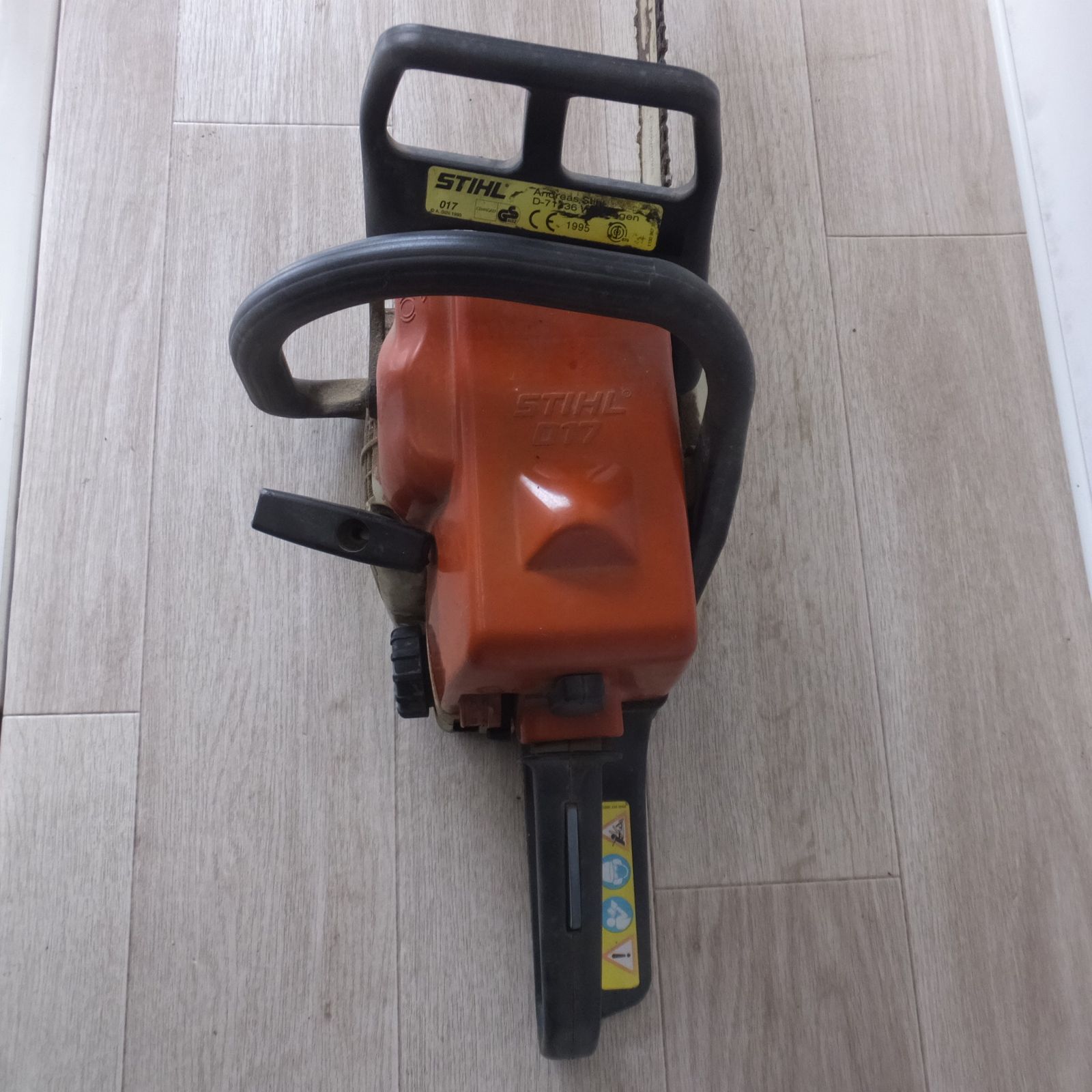 送料無料] 岐阜発 ジャンク☆スチール STIHL エンジンチェーンソー 017