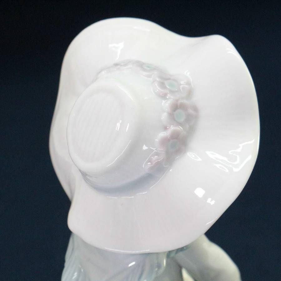 LLADRÓ リヤドロ 「きれいな花ばかり」フィギュリン 陶器製人形 少女